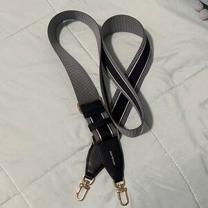 Black and White Michael Kors Crossbody Bag Strap